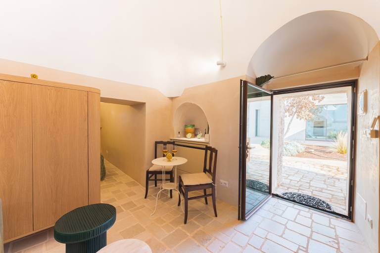 Child-friendly villa with yard, private pool & barbecue | Pool view | Dogs allowed — photo 3
