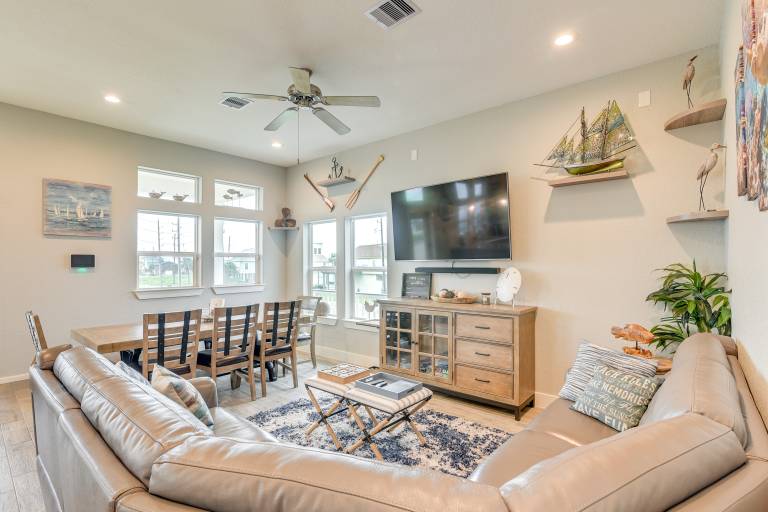 Walk to Sea Isle Beach! Canal-Front Gem w/ Pool — photo 3