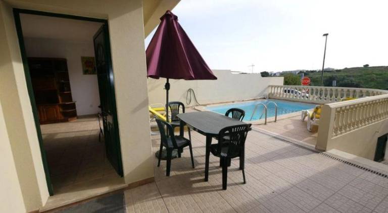 Vacation home with terrace, BBQ & private pool — photo 2