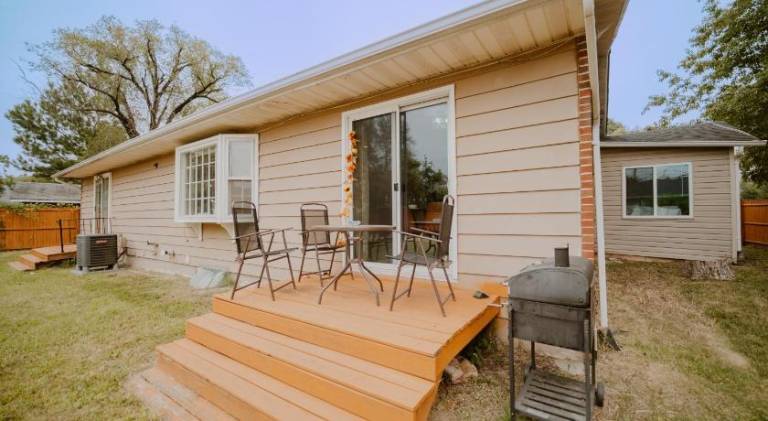 Fully equipped vacation home with yard, barbeque & jacuzzi | Perfect for remote work | Dogs allowed — photo 5