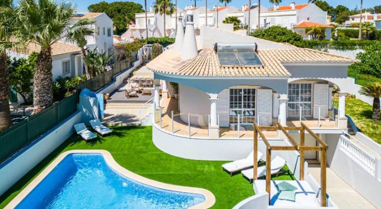 Villa with pool — photo 2