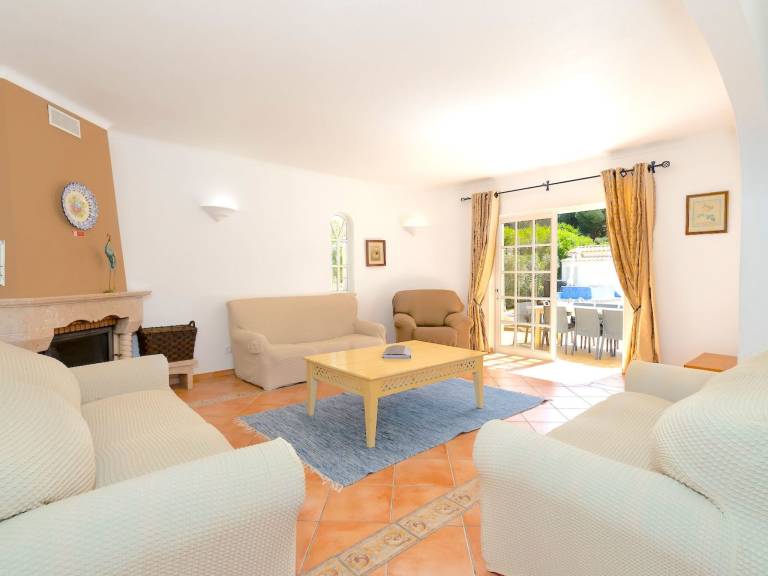 Child-friendly lovely house with private pool, garden & BBQ | Pets allowed — photo 2