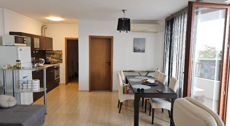 Rental apartment with garden, barbecue & patio — photo 4