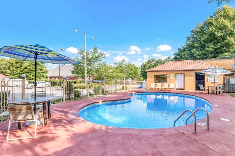 Econolodge inn & Suites — photo 4