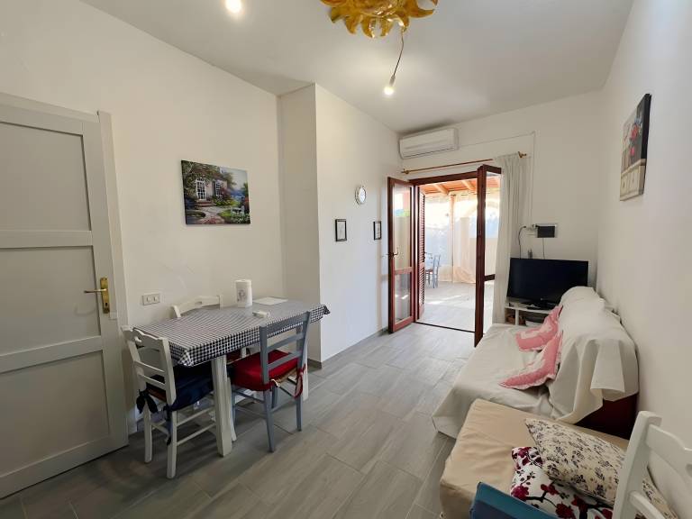 Holiday apartment with terrace, yard & BBQ | Garden view — photo 3