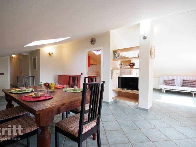 Vacation home with BBQ, terrace & yard — photo 2