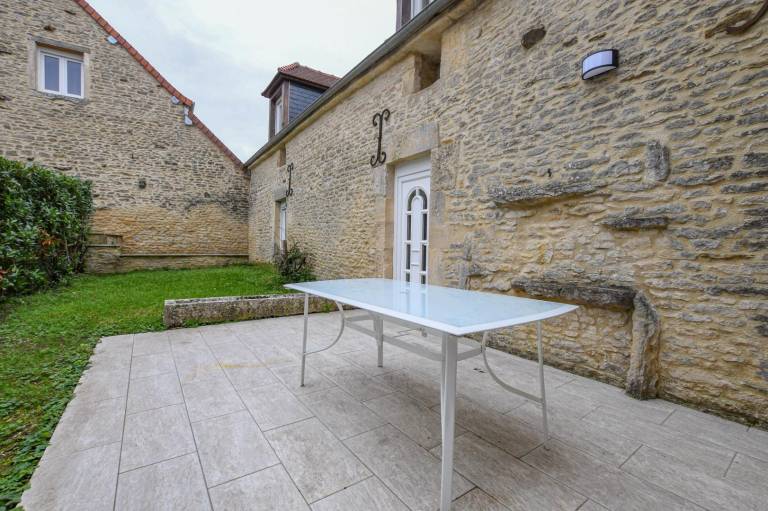 Pleasant gite with BBQ, terrace & yard | Dogs allowed — photo 4