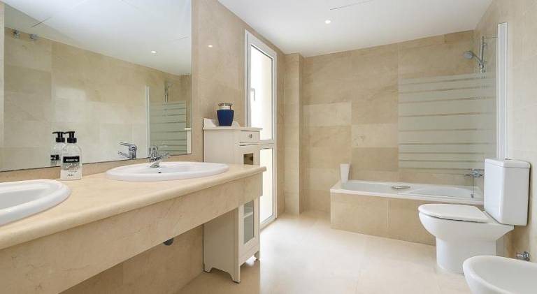 Rental apartment with pool — photo 2
