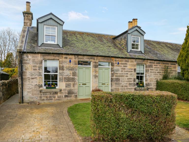 Roslin Chapel Cottage UK49193