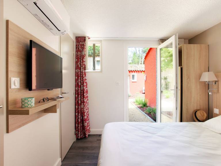 Apartment with sauna, pool & patio — photo 3