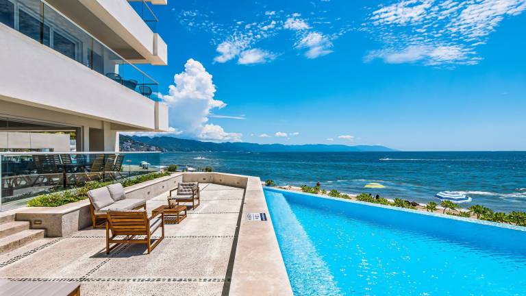 Beachfront Private Pool Theatre Room Views in Puerto Vallarta