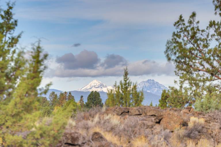 Next to 600 Acres of Public Land! Bend Ranch Home — photo 4