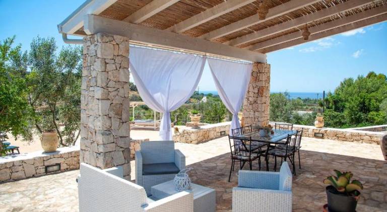 Villa with pool — photo 3