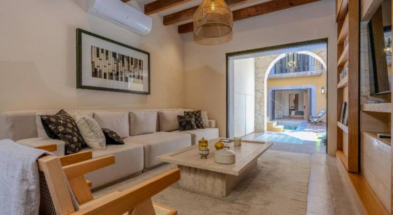 Villa with pool — photo 2