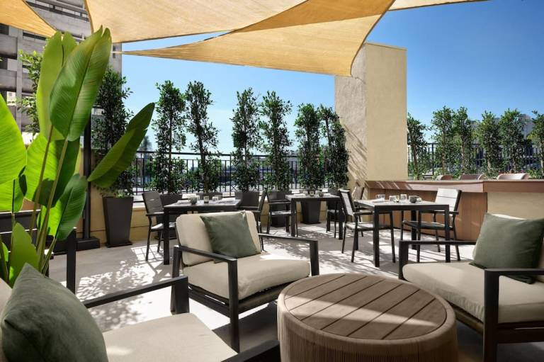 Burton House Beverly Hills A Tribute Portfolio Hotel