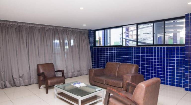 Holiday apartment with terrace, pool & garden — photo 5