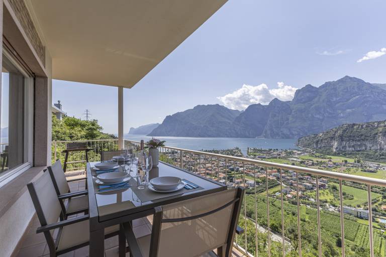 Villa with terrace, garden & private pool | Mountain view — photo 2