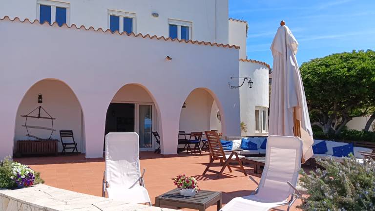 Family-oriented villa | Beach view | Next to the beach | Dogs allowed — photo 3