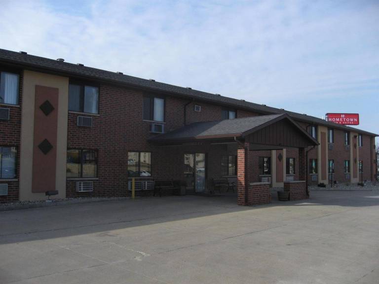 Ramada by Wyndham Cedar Rapids South