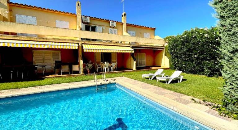 Pleasant house with grill, pool & garden | Pets are welcome in L'Escala