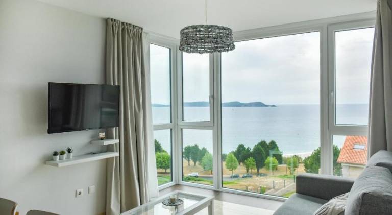 Lovely rental apartment with garden, BBQ & patio | Next to the beach | Pet-friendly — photo 3