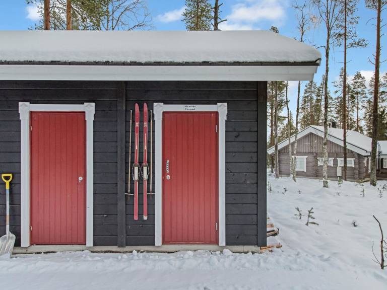 Vacation home with sauna — photo 2