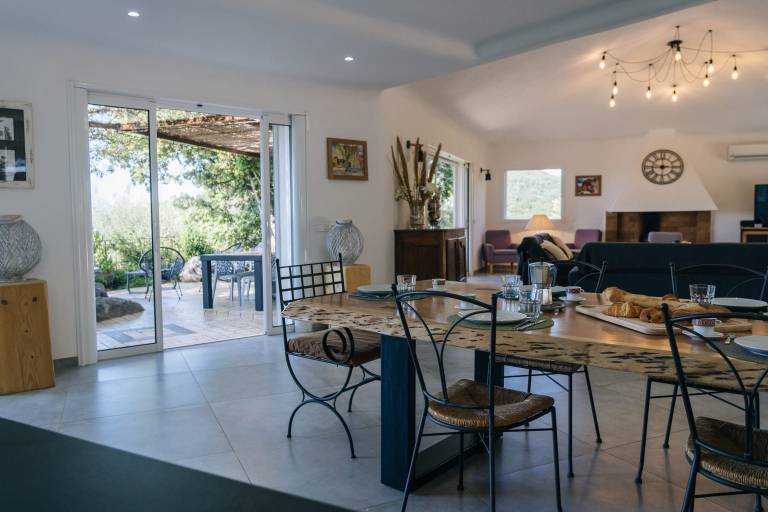 Villa with pool, terrace & barbecue | Mountain view — photo 4