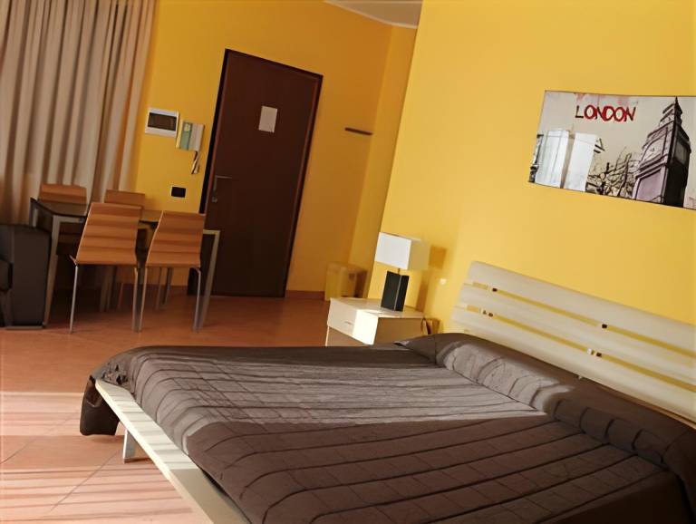Serviced apartment with yard & terrace | Pet-friendly in Fiumicino