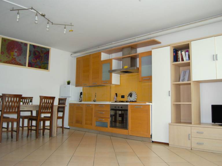 Holiday apartment with yard & patio — photo 4