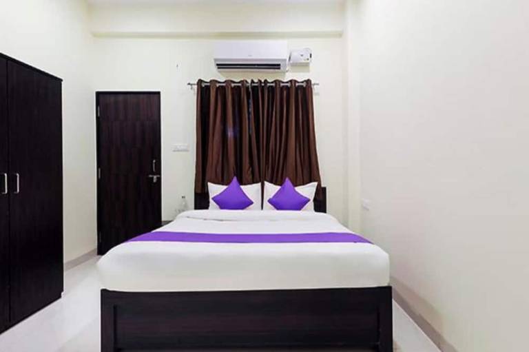 Fabhotel Grand Stay Ambedkar Nagar