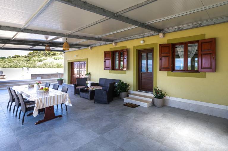 House with barbeque & private pool | Garden view — photo 4