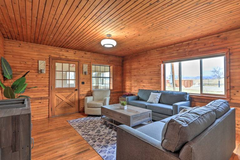Secluded Cabin w/ Hot Tub, Game Room & Views! — photo 5