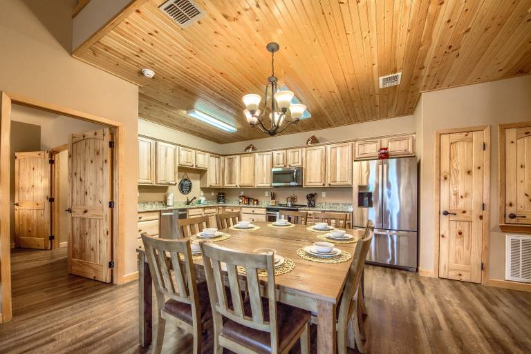 Condo with pool & BBQ — photo 4