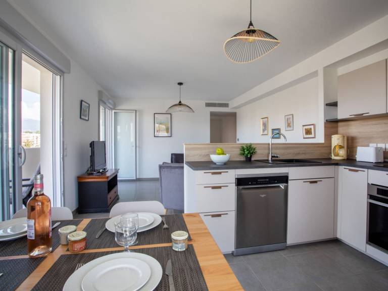 Fully equipped holiday apartment with terrace | Close to the beach | Pet-friendly — photo 3