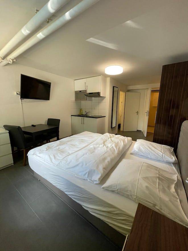 Rental apartment with patio — photo 3
