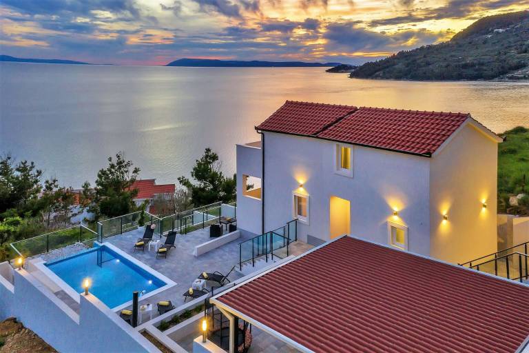 Vila  Gornje Igrane