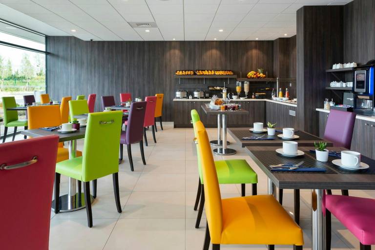 Hotel Roi Soleil Prestige Plaisir - St Quentin — photo 2