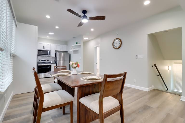 Near Midtown & Medical District! Updated Unit — photo 2