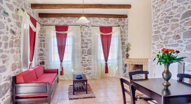 Serviced apartment with patio & garden | Pets allowed — photo 4