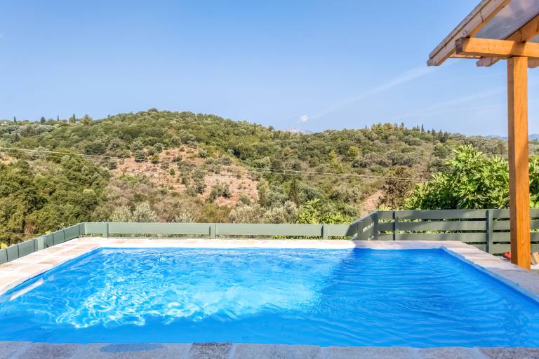 Villa "Μyrtali" with Sea View, 2 Private Terraces & Wi-Fi — photo 2