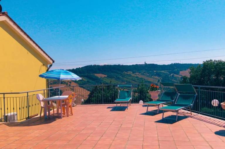 Bed & Breakfast  Altidona