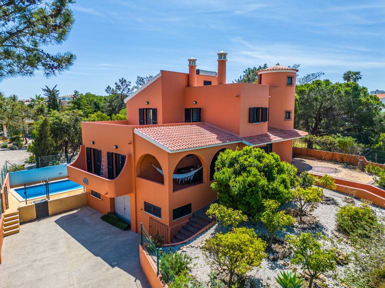 Spacious villa in Albufeira with private pool and air conditioning — photo 3
