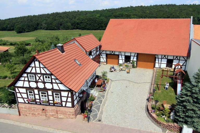 House with yard & sauna | Pet-friendly — photo 2