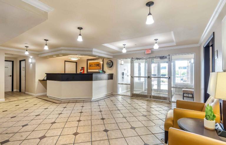Extended Stay America Select Suites - Chicago - Lombard - Oakbrook — photo 2
