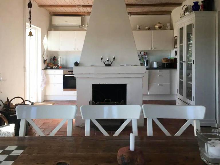 Family-friendly house with patio, yard & BBQ | Perfect for remote work | Pet-friendly — photo 5