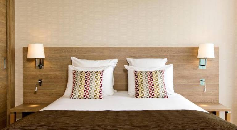 Serviced apartment | Pets are welcome in Puteaux