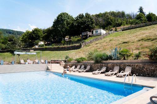 Charming chalet with private pool, grill & garden | Pet-friendly — photo 5