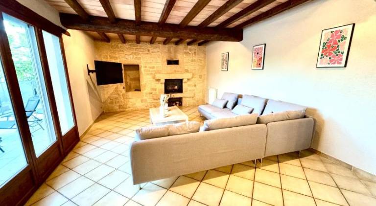 Villa with pool — photo 3