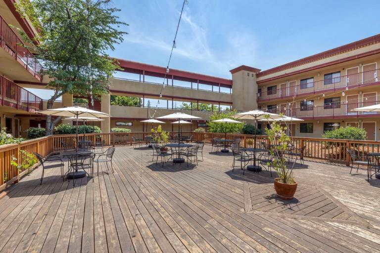 Best Western Plus Orchid Hotel & Suites — photo 3