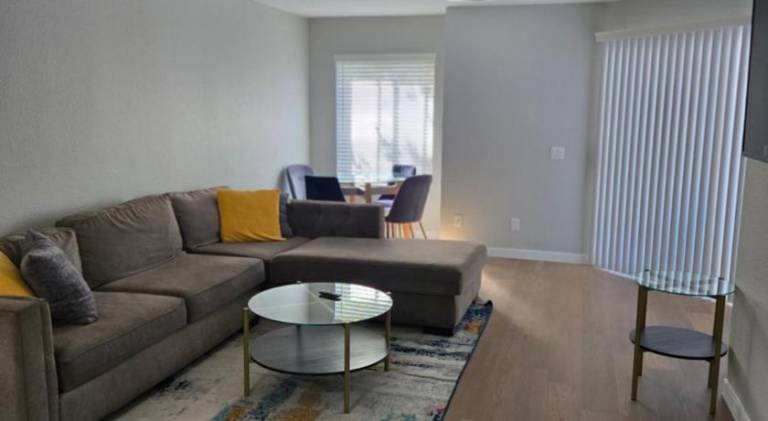 Rental apartment with 2 rooms for 6 persons — photo 2